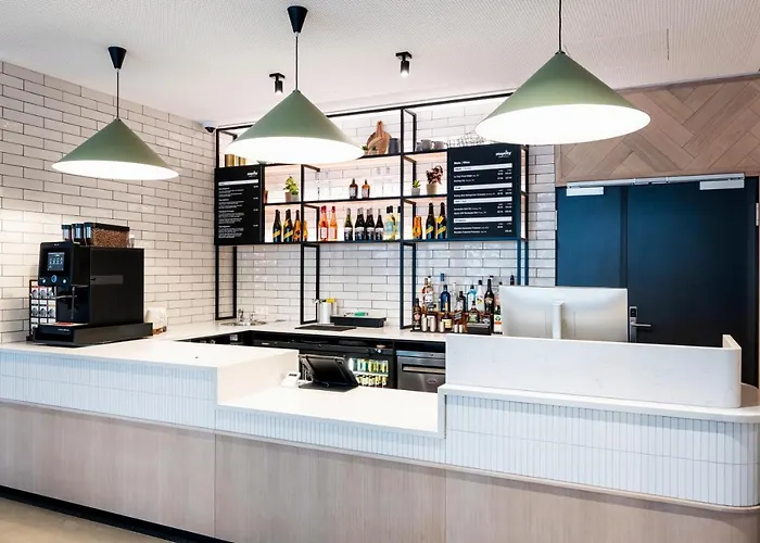 Staycity Frankfurt Airport فندق 4*