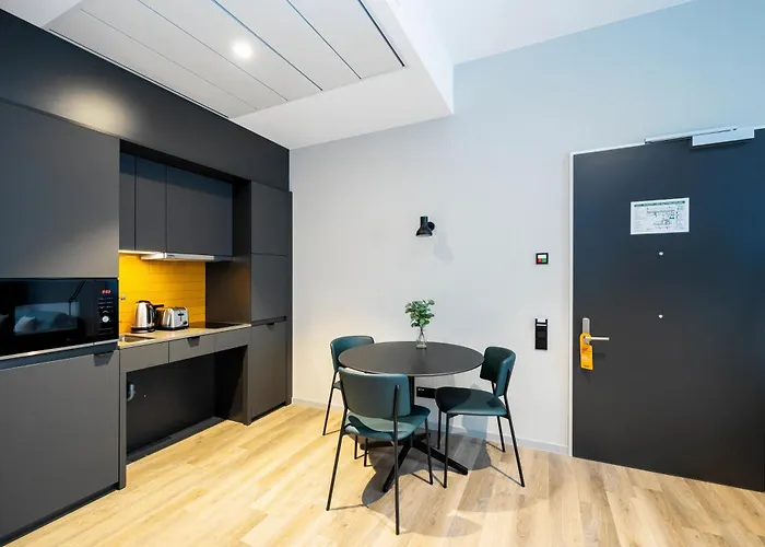 Staycity Frankfurt Airport فندق