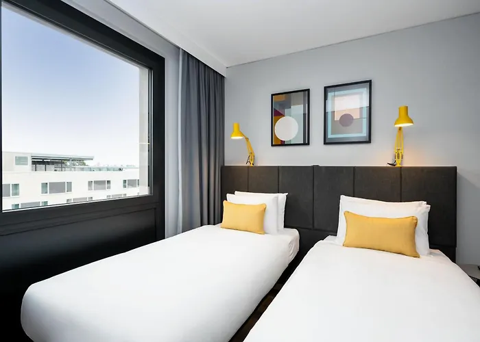 Staycity Frankfurt Airport Hotel 4*