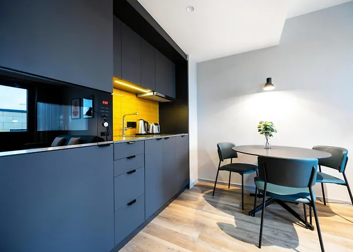 Hotel Staycity Frankfurt Airport 4*